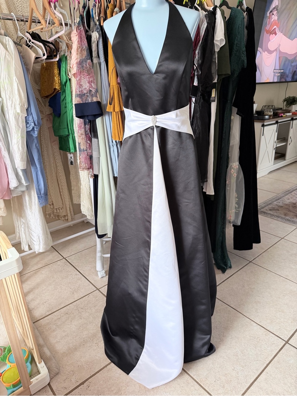 Black tie affair formal gown size 8